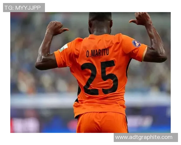 橙色球衣下的传奇足球明星们的辉煌故事与精彩瞬间